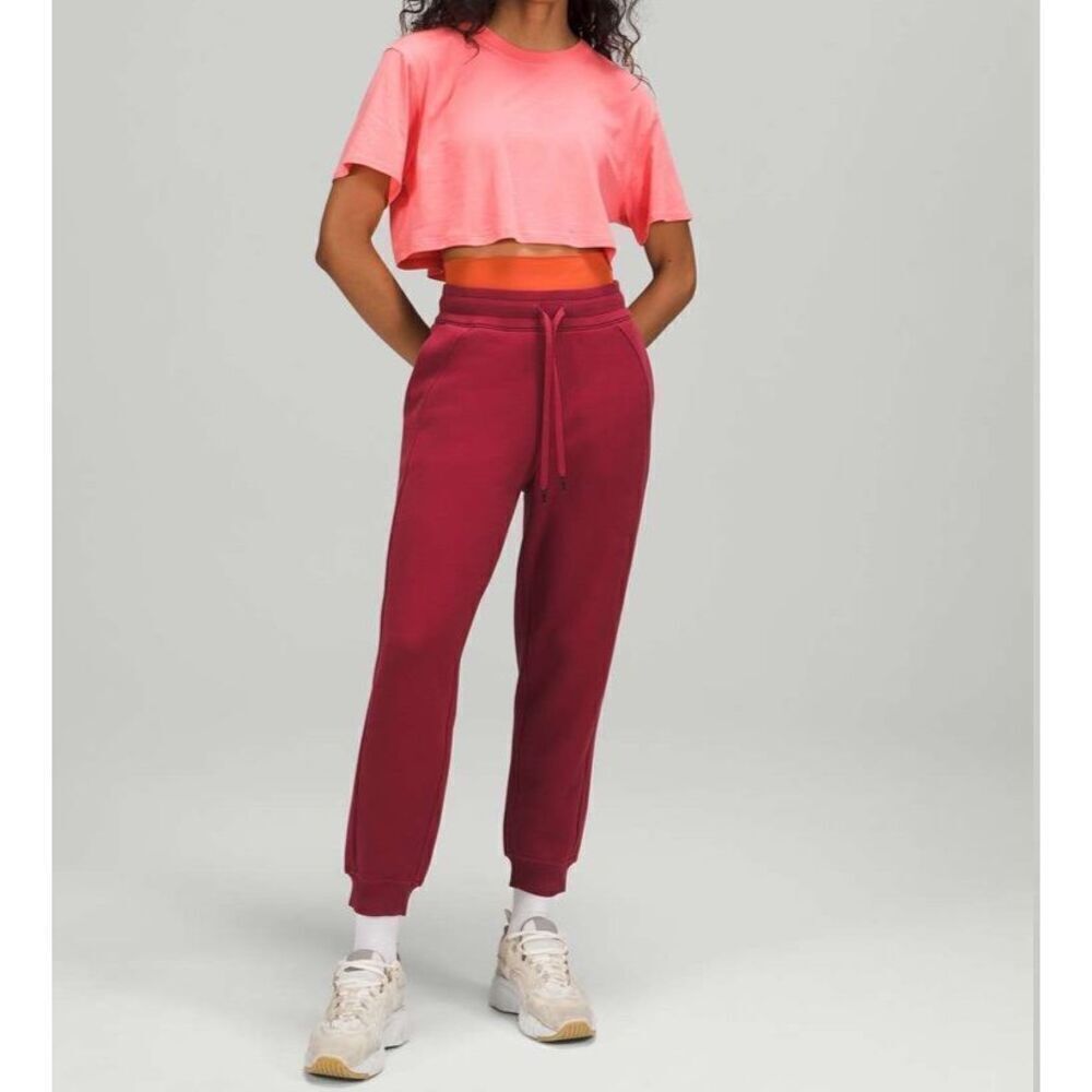 Lululemon All Yours Cropped T-Shirt, Raspberry Cream, Next-to-New, Size 8 - Picture 4 of 7